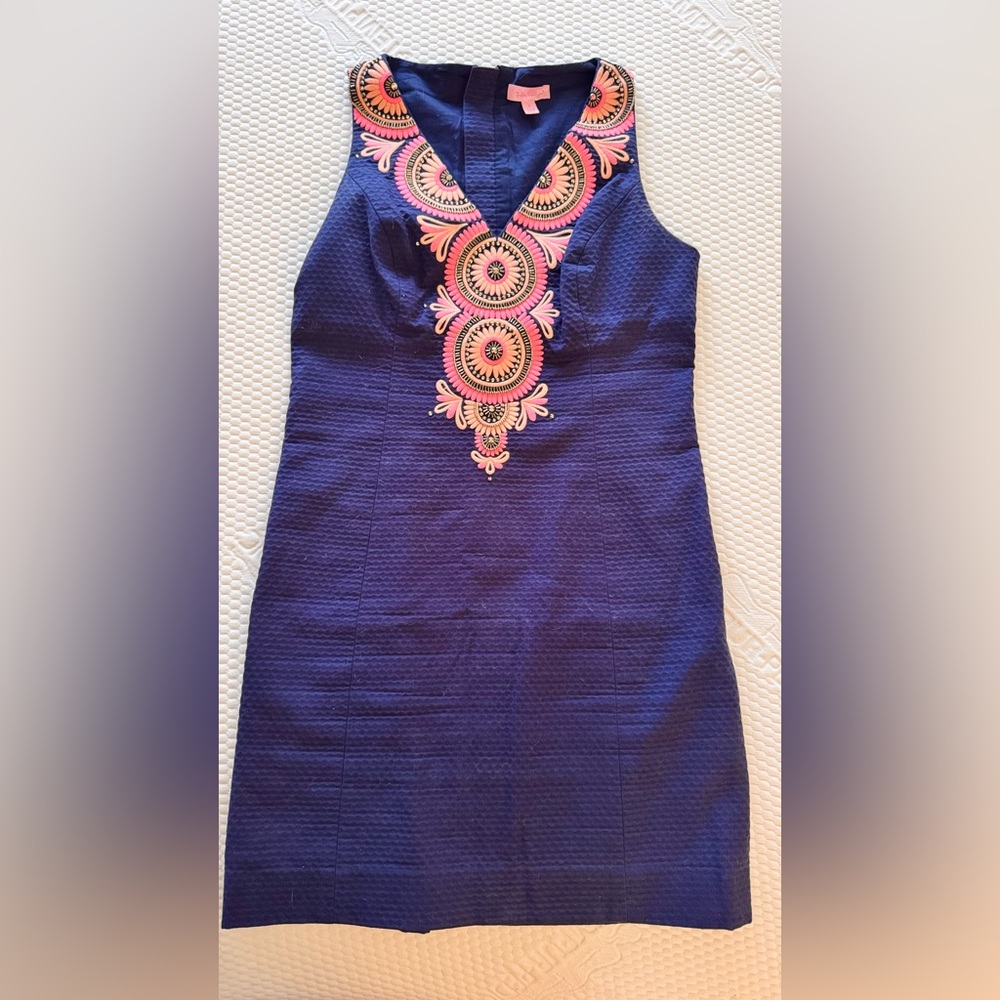 LILLY PULITZER Gabby Embroidered Beaded Navy Blue Mini Sleeveless Shift Dress - Picture 4 of 13